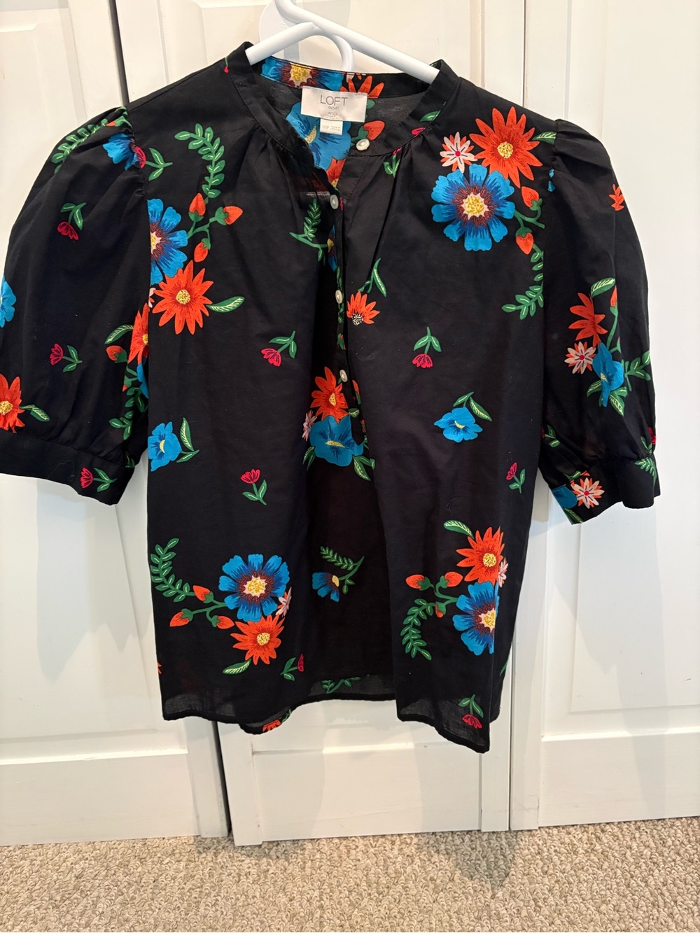 LOFT Black Floral Button-Front Top with Puff Sleeves